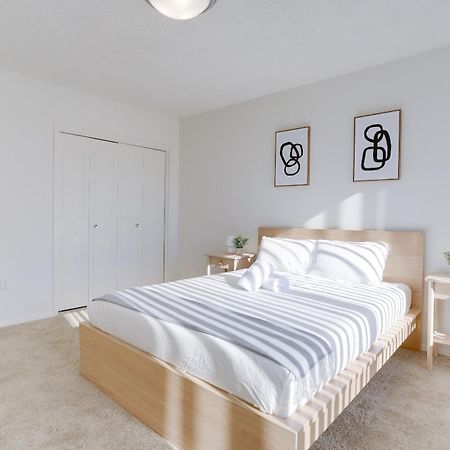 Spacious 2 Bedrooms Apt @Crystal City With Gym Арлингтон Экстерьер фото