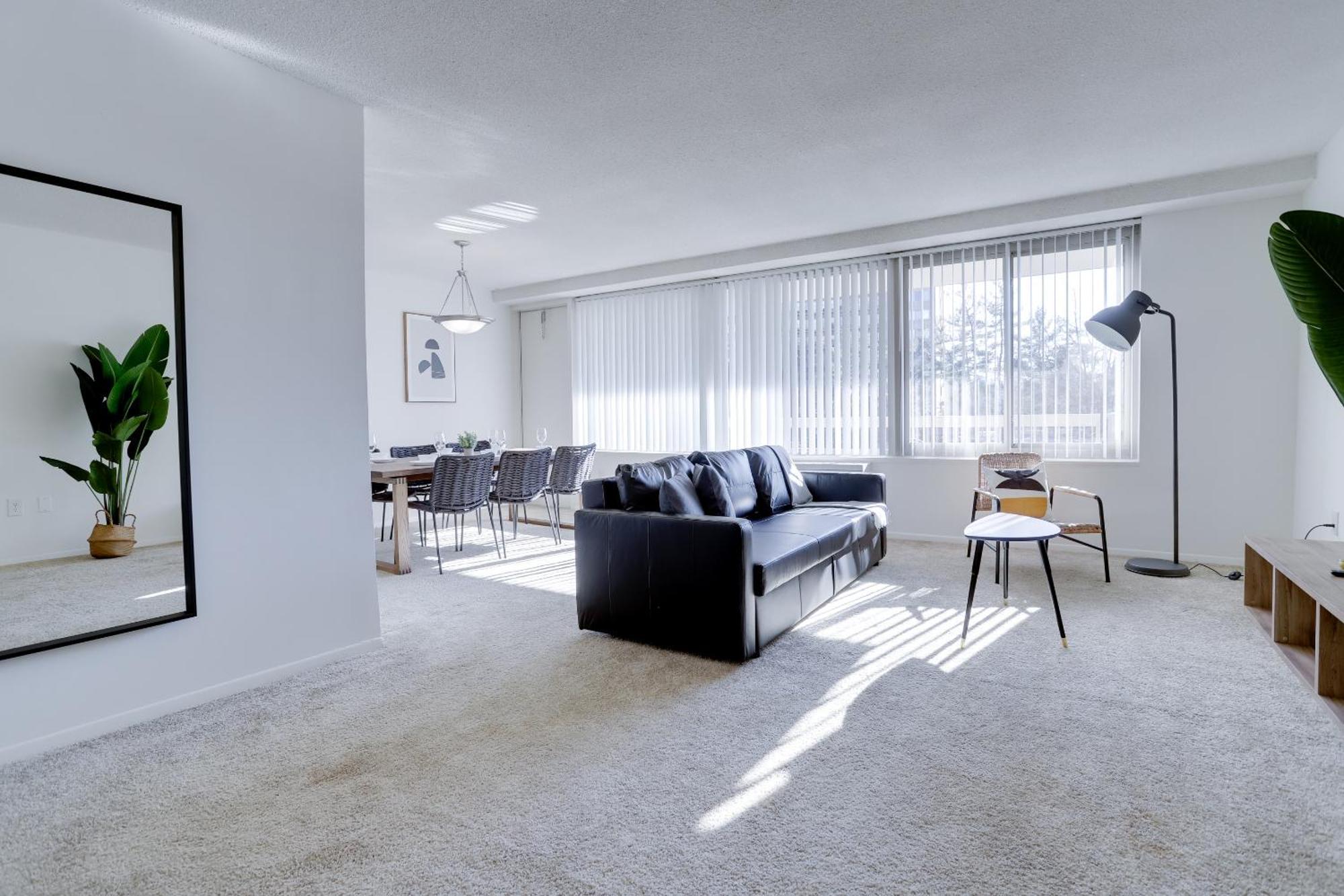 Spacious 2 Bedrooms Apt @Crystal City With Gym Арлингтон Экстерьер фото