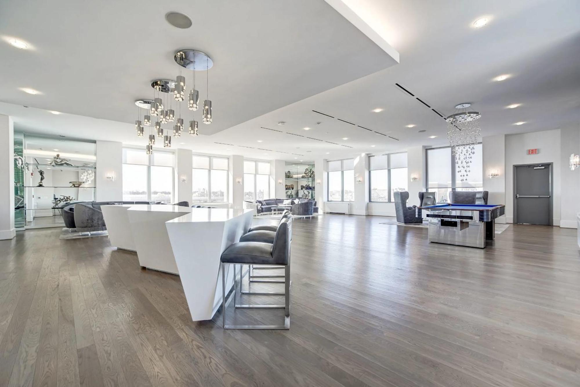 Spacious 2 Bedrooms Apt @Crystal City With Gym Арлингтон Экстерьер фото